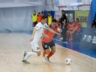 PARI-Высшая лига. 1-й тур.