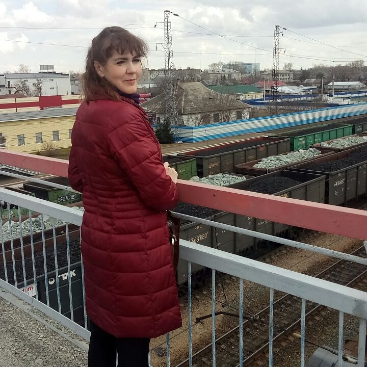 престижных маша пикалова фото дали красный